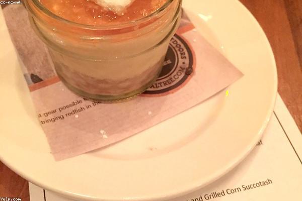 Emperador con Salsa Verde
